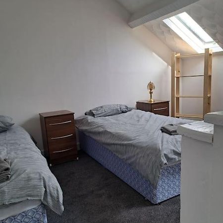 1 Bed Apart Dowlais エクステリア 写真