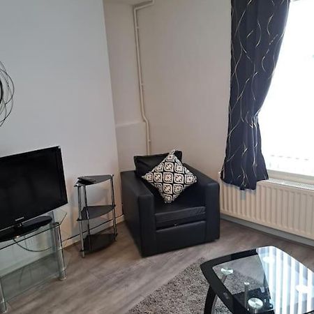 1 Bed Apart Dowlais エクステリア 写真