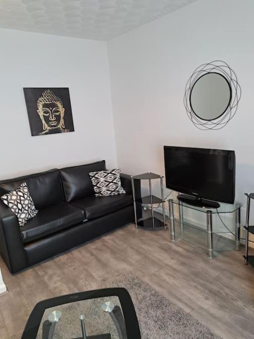 1 Bed Apart Dowlais エクステリア 写真